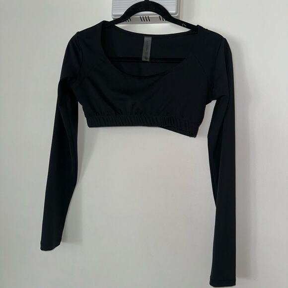 Outdoor Voices Black Long Sleeve Crop top - Picture 2 of 3